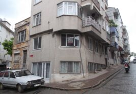 Zübeyde Hanım Caddesi Yolunda