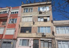Tarihi Okul Arkasında Eşyalı Kiralık