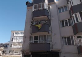 Pazartesi Pazarında Masrafsız Acele Satılık Daire