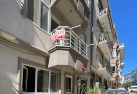 Halit paşa Sahilde 1+1 Giriş Kat Daire