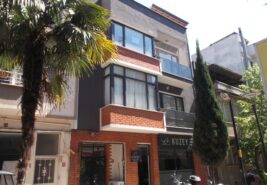 Çarşıda Çay Bahçelerine 50 metrede Yapılı daire