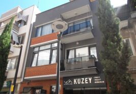 Çarşıda Teras Katı Kiralık